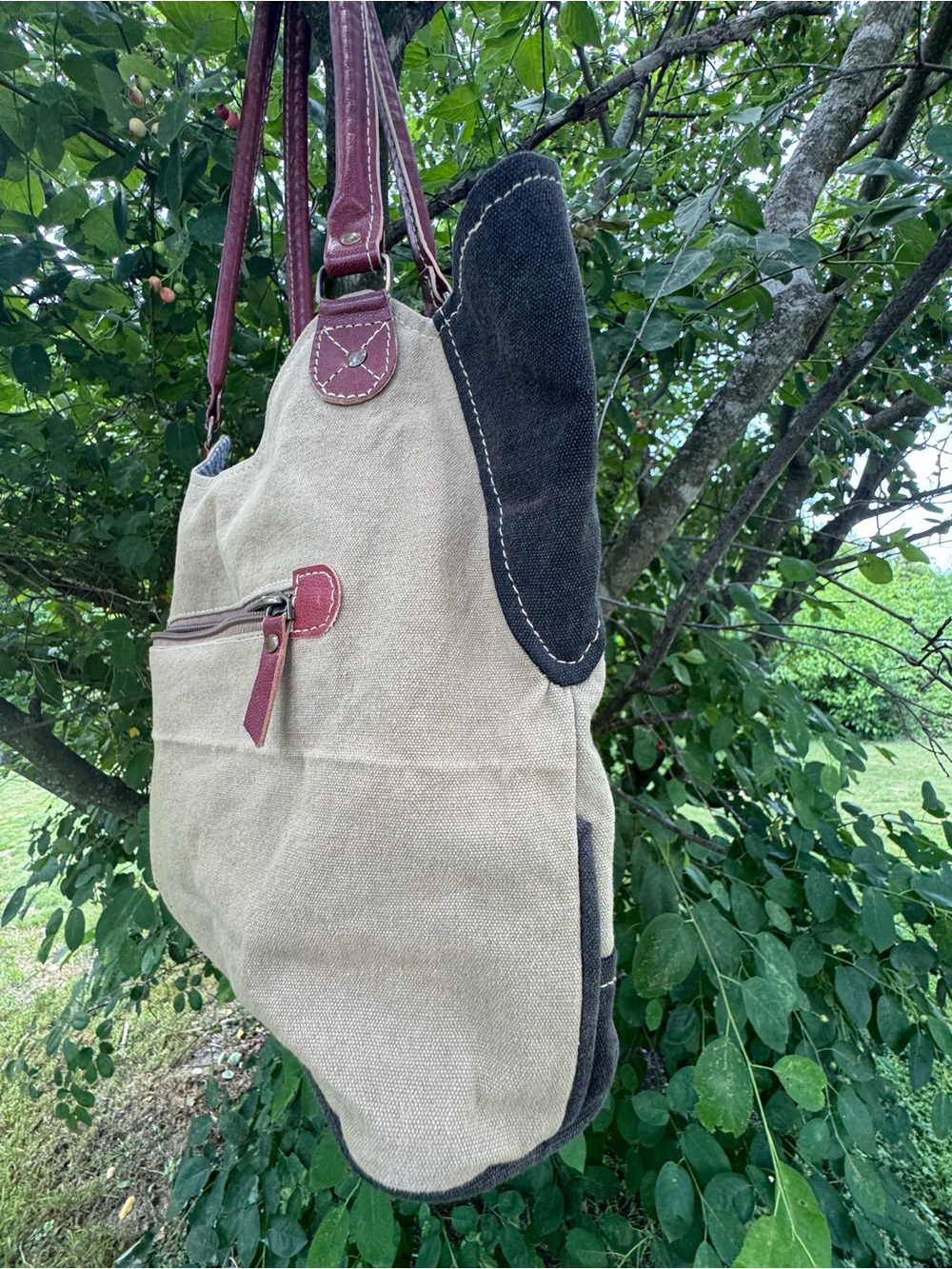 Canvas Tote with Graphic Portrait Print - Tan & Black - Picture 6 of 8